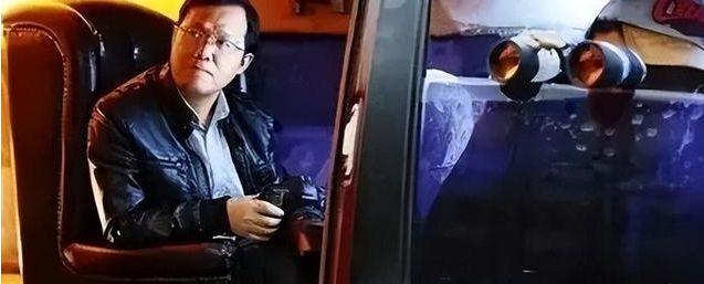 卓伟镜头下的娱乐圈：章子怡成龙亲吻事件始末